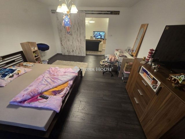 Eladó téglalakás, Baján 43 M Ft, 3 szobás