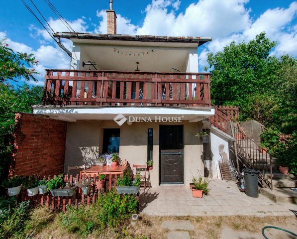 Eladó családi ház, Oroszlányban 52 M Ft, 3 szobás