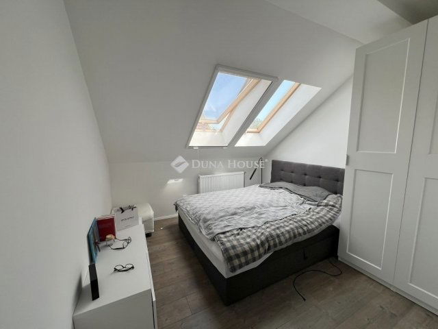 Eladó ikerház, Budapesten, XVI. kerületben 129.9 M Ft, 4 szobás