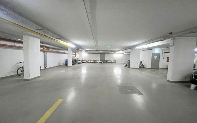 Eladó garázs, Budapesten, XIII. kerületben, Turóc utcában 5 M Ft