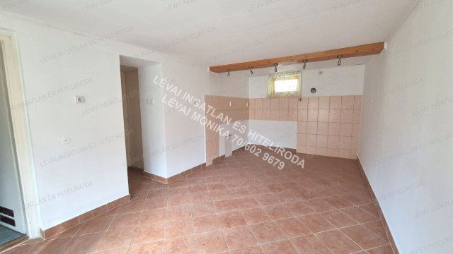 Eladó családi ház, Békésen 12.9 M Ft, 2+1 szobás