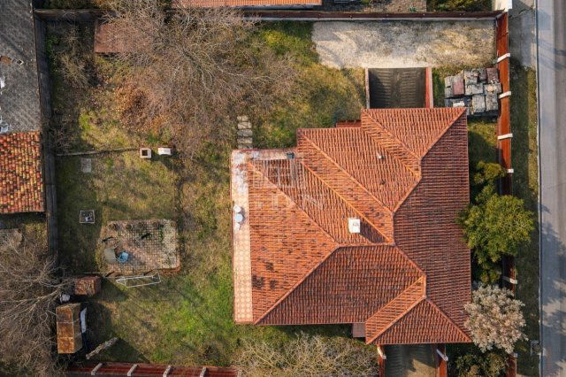 Eladó családi ház, Úrhidán 109.9 M Ft, 4 szobás