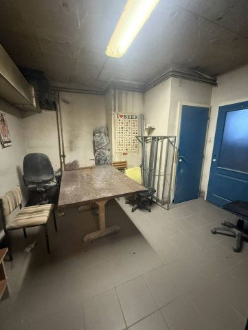 Kiadó ipari ingatlan, Pomázon 250 E Ft / hó