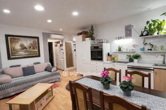 Eladó téglalakás, Egerben 59.9 M Ft, 2 szobás