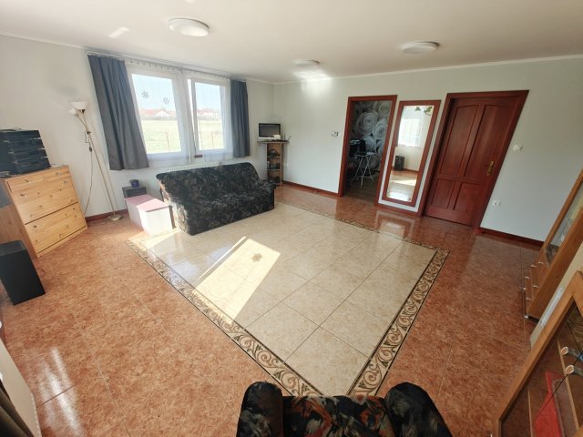 Eladó családi ház, Pécelen 134.99 M Ft, 4+1 szobás