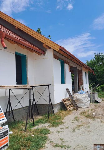 Eladó ikerház, Monoron 74.99 M Ft, 1+3 szobás