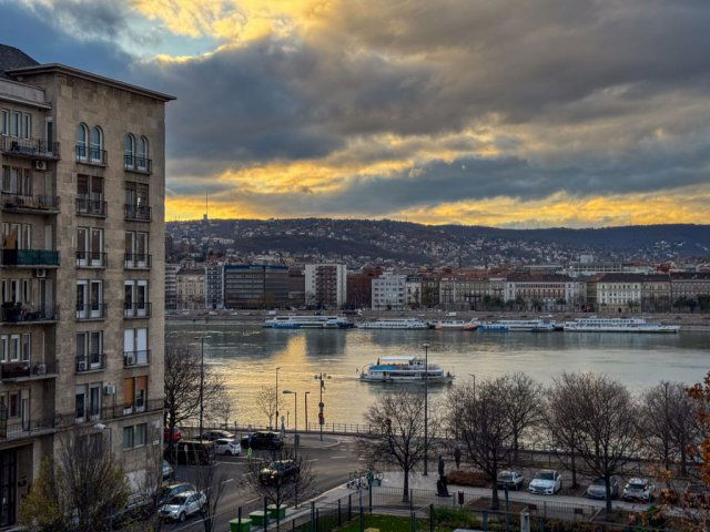 Eladó téglalakás, Budapesten, V. kerületben 319 M Ft, 3 szobás