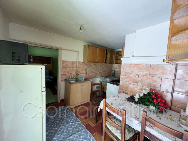 Eladó családi ház, Vágon 9.99 M Ft, 2 szobás