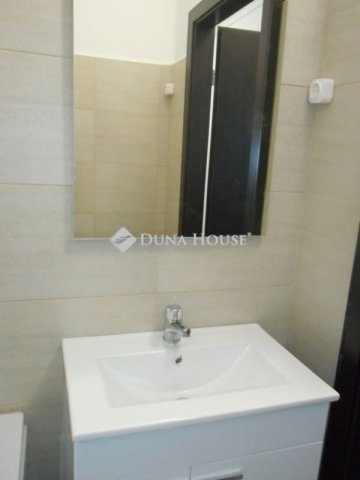 Eladó panellakás, Budapesten, XVIII. kerületben 67.9 M Ft