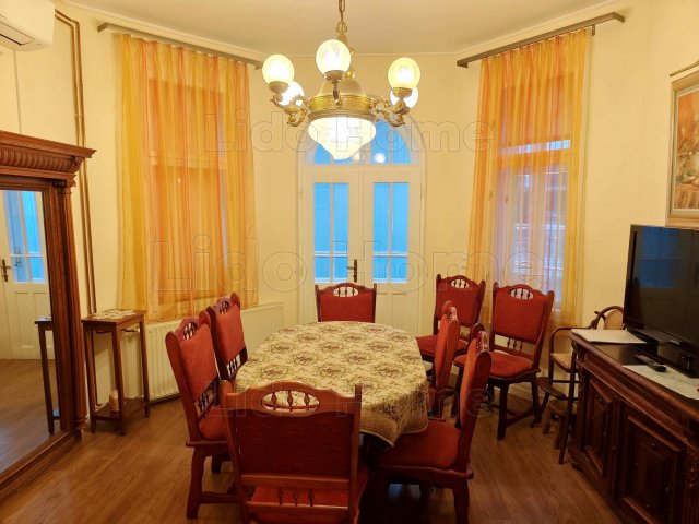 Eladó családi ház, Balatonfüreden 109.9 M Ft, 3 szobás