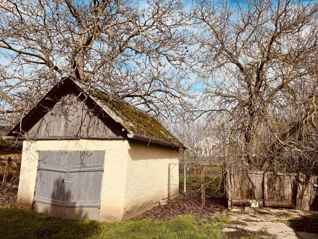 Eladó családi ház, Jászladányon 12.5 M Ft, 3 szobás