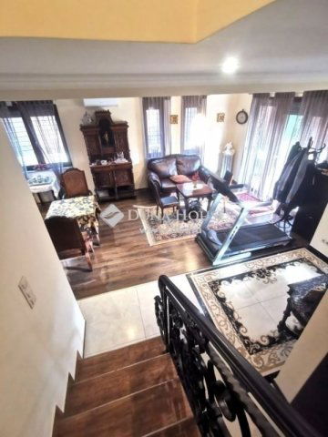 Eladó családi ház, Fóton 180 M Ft, 6 szobás