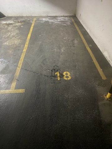 Eladó garázs, Budapesten, IX. kerületben 8 M Ft