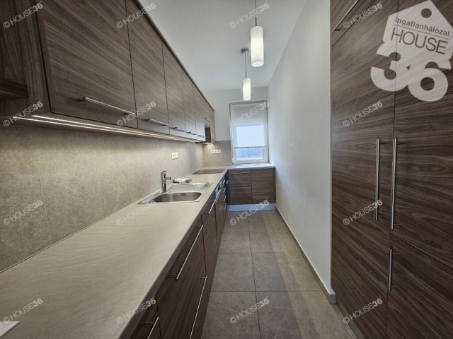 Kiadó téglalakás, albérlet, Kecskeméten 490 E Ft / hó