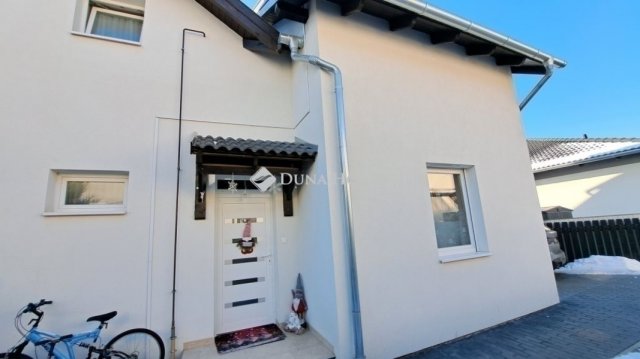 Eladó ikerház, Gyömrőn 119.9 M Ft, 5 szobás