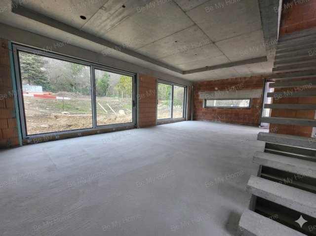 Eladó ikerház, Budapesten, III. kerületben 551.98 M Ft, 5 szobás