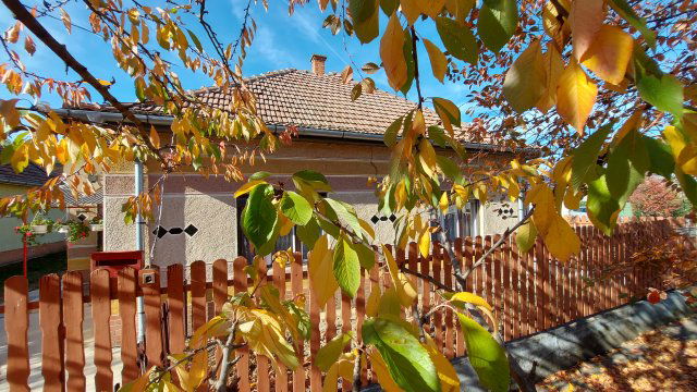 Eladó családi ház, Nagyszénáson 15 M Ft, 3 szobás