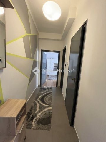 Eladó téglalakás, Várpalotán 36.7 M Ft, 1 szobás