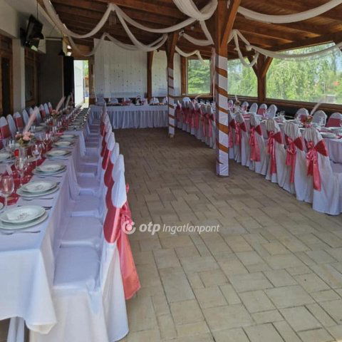 Eladó nyaraló, Balatonberényben 499 M Ft, 11 szobás