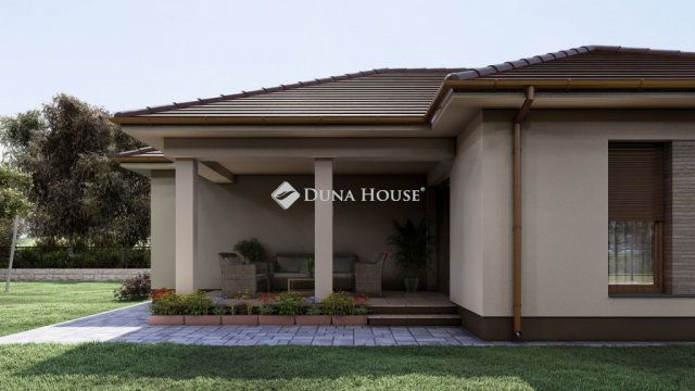 Eladó családi ház, Cegléden 104.9 M Ft, 5 szobás