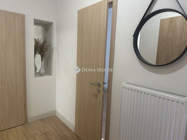 Eladó téglalakás, Budapesten, VI. kerületben 164 M Ft, 4 szobás