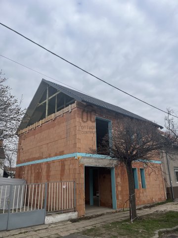 Eladó családi ház, Budapesten, XV. kerületben 155 M Ft, 4 szobás