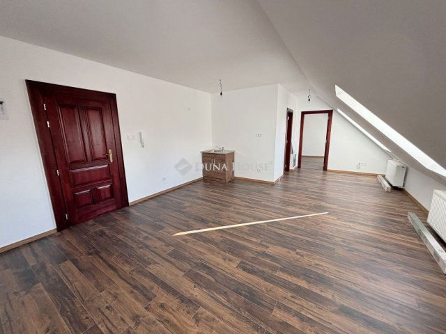 Eladó téglalakás, Sopronban 43.9 M Ft, 2 szobás