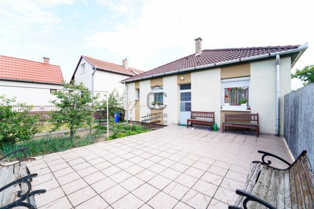 Eladó családi ház, Debrecenben 116.9 M Ft, 7 szobás