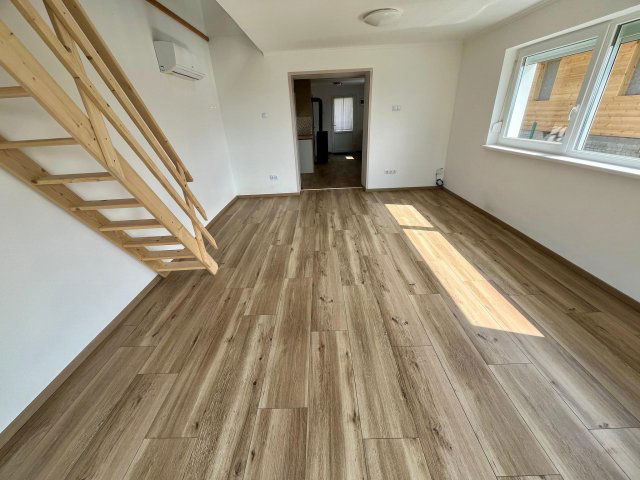 Eladó családi ház, Csókakőn 59.9 M Ft, 2 szobás