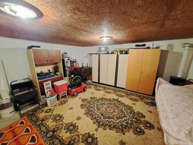 Eladó családi ház, Bólyban 26 M Ft, 4 szobás