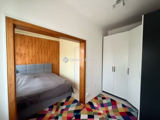 Eladó sorház, Székesfehérvárott 94.999 M Ft, 3 szobás