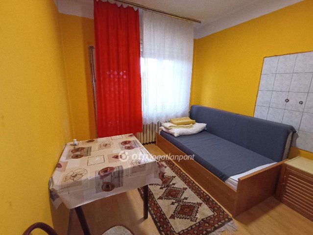 Eladó családi ház, Jászapátiban 34.9 M Ft, 5 szobás