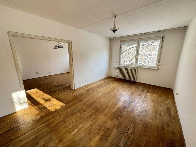 Eladó panellakás, Budapesten, IV. kerületben, Aradi utcában