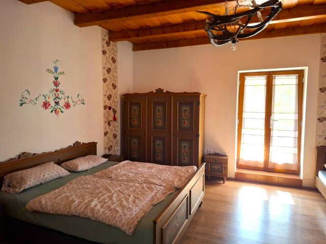 Eladó családi ház, Arkán 109 M Ft, 10+1 szobás