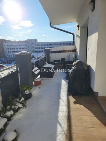 Eladó téglalakás, Szombathelyen 66.4 M Ft, 3 szobás