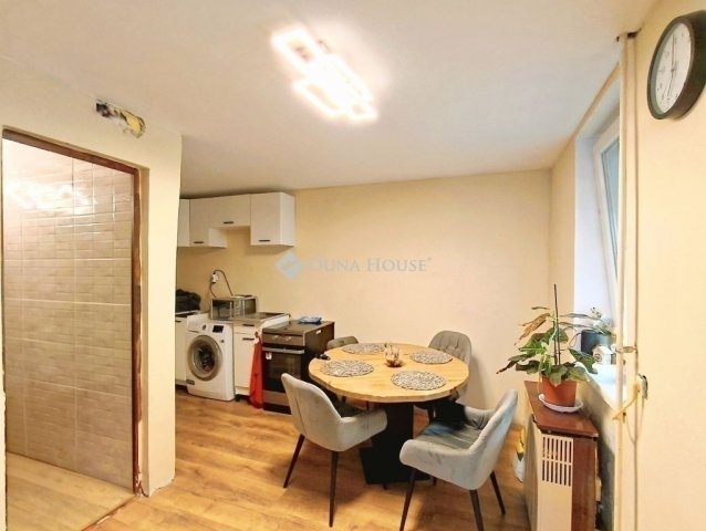 Eladó családi ház, Budapesten, XVIII. kerületben 84.6 M Ft