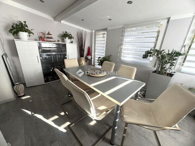 Eladó családi ház, Kistarcsán 150 M Ft, 3 szobás