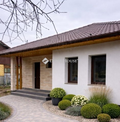 Eladó családi ház, Budapesten, XVII. kerületben 159.99 M Ft