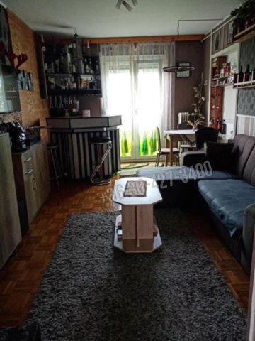 Eladó panellakás, Dunaújvárosban 32.9 M Ft, 1+3 szobás