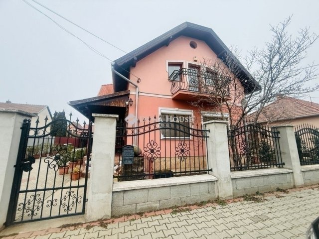 Eladó családi ház, Vecsésen 120 M Ft, 3 szobás