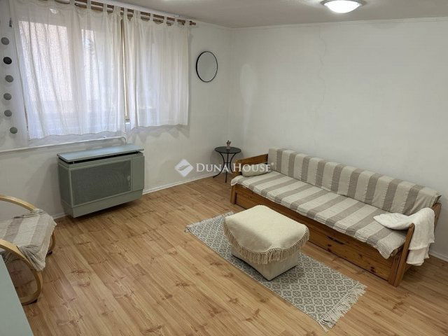 Eladó családi ház, Kecskeméten 38 M Ft, 1 szobás