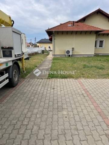 Eladó iroda, Kisteleken 99 M Ft / költözzbe.hu