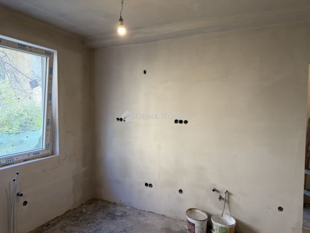 Eladó téglalakás, Budapesten, XIV. kerületben 101 M Ft, 1 szobás