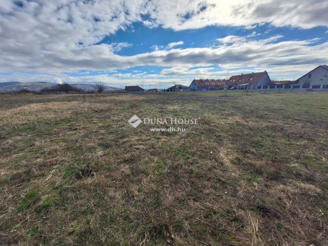 Eladó telek, Gyöngyösön 74 M Ft / költözzbe.hu