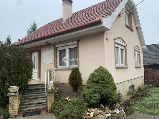 Eladó családi ház, Örkényen 52.606 M Ft, 3 szobás