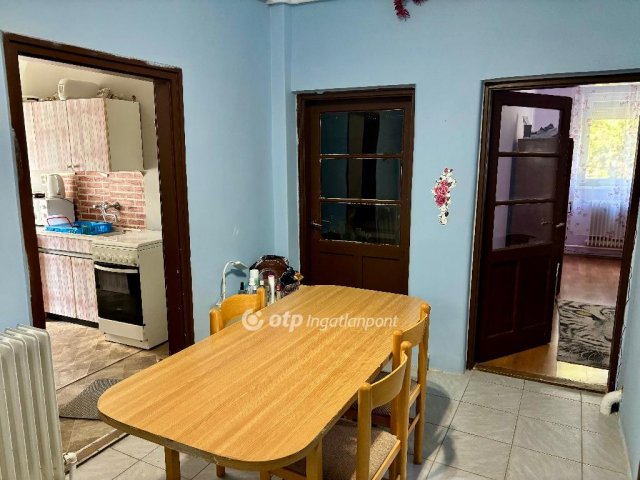 Eladó családi ház, Bocskaikerten 50 M Ft, 2 szobás