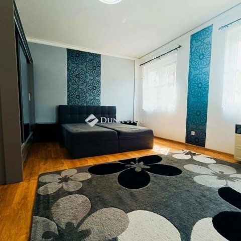 Eladó téglalakás, Kecskeméten 50 M Ft, 3 szobás