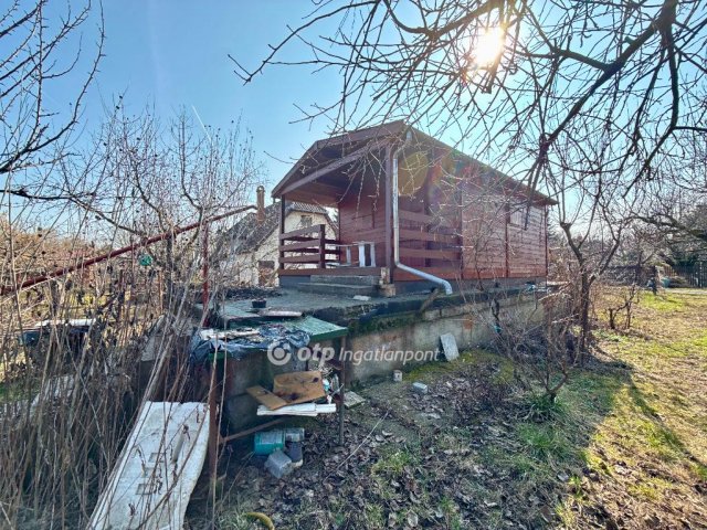 Eladó nyaraló, Szolnokon 19.9 M Ft, 1 szobás