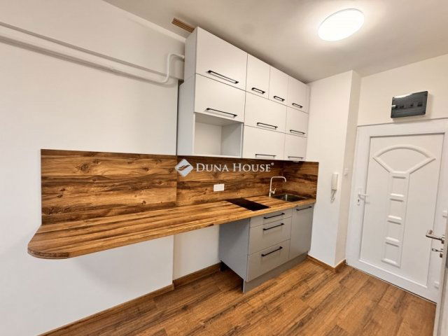 Eladó téglalakás, Zalaegerszegen 25.5 M Ft, 1 szobás