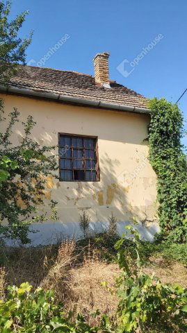 Eladó családi ház, Regölyön 8.2 M Ft, 4 szobás
